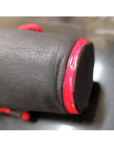 Bota de Vino de Pez en forma de Botella AUTÉNTICA PIEL DE CABRA