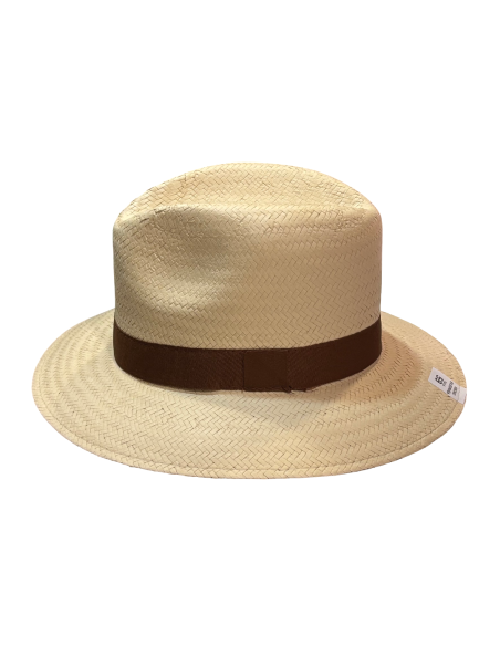 sombrero color beig bonito