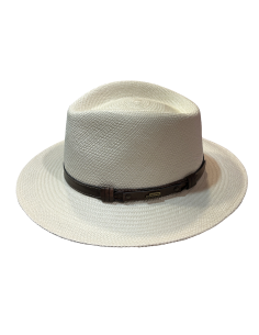 sombrero panamá con correa de cuero