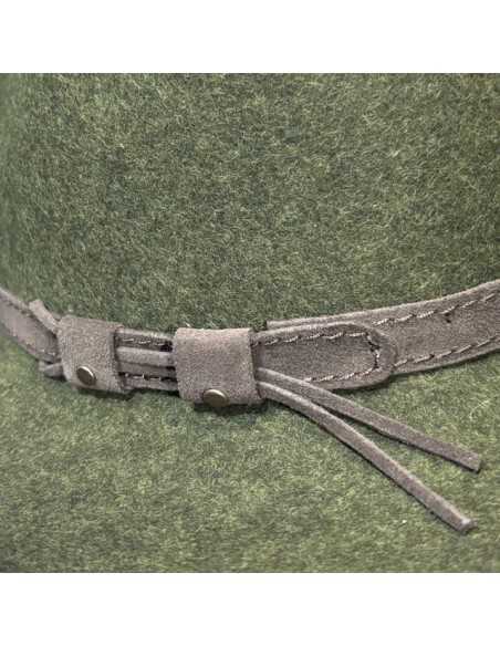 sombrero verde con cinta cuero marrón sombrero verde con cinta cuero marrón