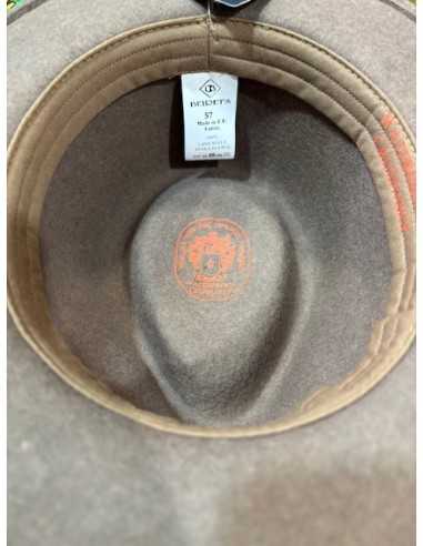 sombrero lana beig indeformable y repelente al agua