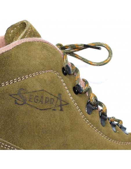 Bota Segarra Trekking Color Kaki Modelo 4200. Fabricado en España